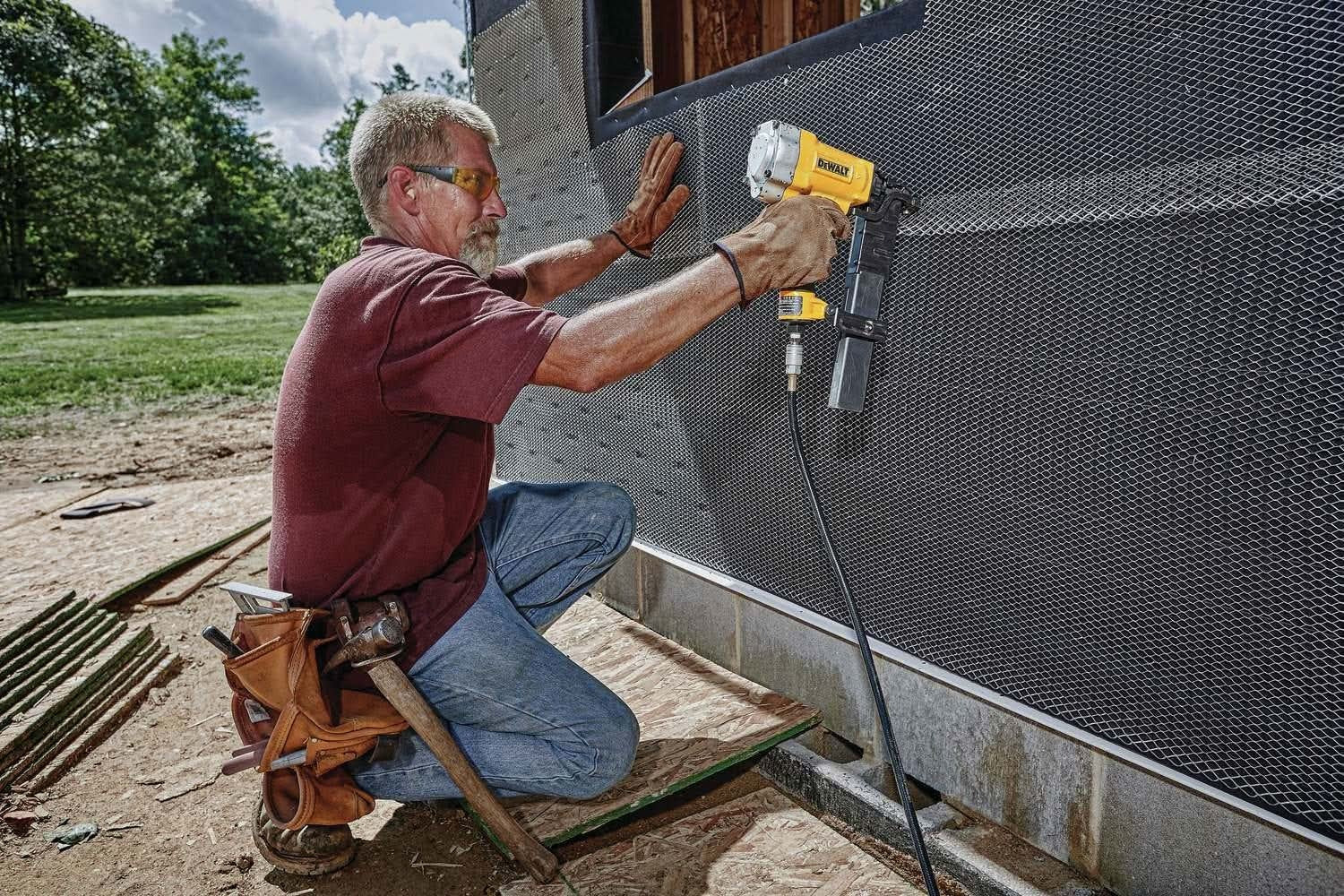 DeWalt DW451S2 16-Gauge Wide Crown Lathing Stapler