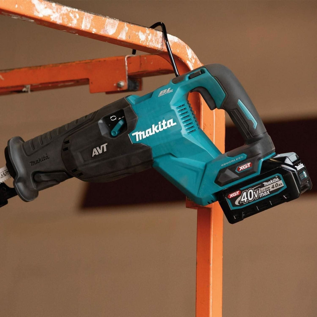 Makita GRJ02M1 40V max XGT Brushless Cordless AVT Orbital Recipro Saw Kit (4.0Ah)