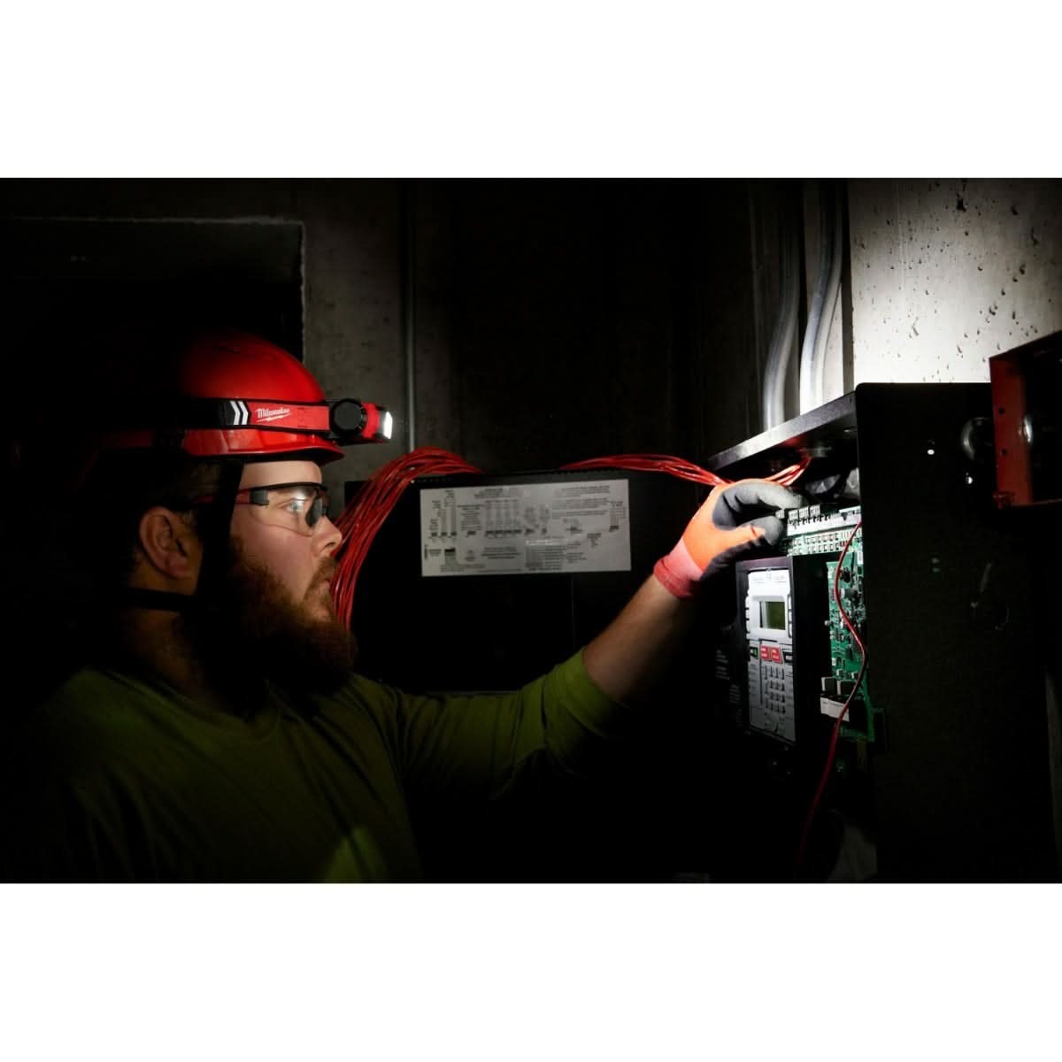 Milwaukee 2163-21 REDLITHIUM USB 600-Lumen Hardhat Headlamp