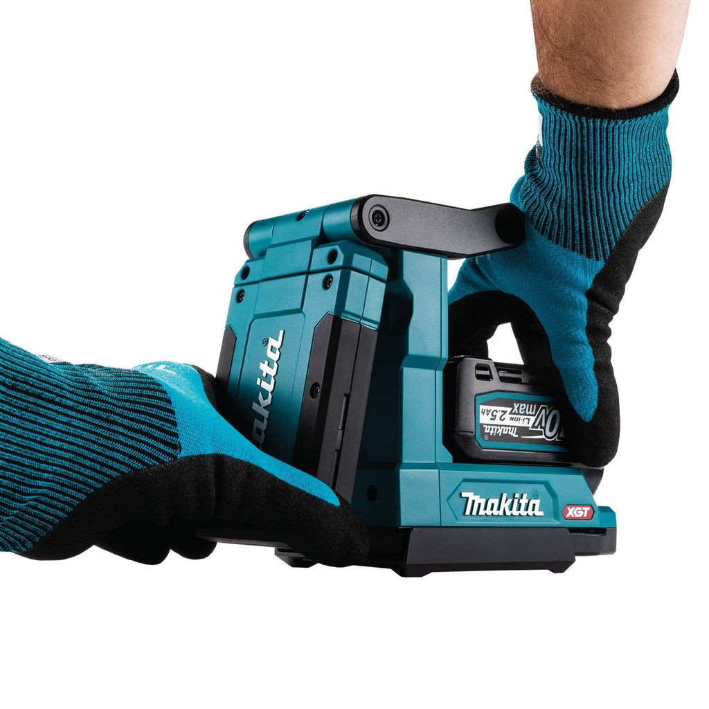 Makita ML013G 40V max XGT LED Magnetic 1200-Lumen Work Light, Light Only