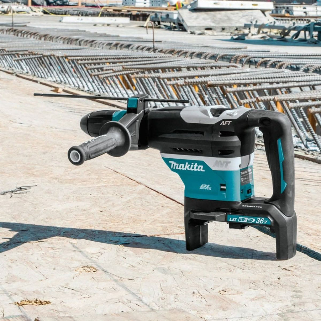 Makita XRH07ZKUN 36V (18V X2) LXT Brushless 1-9/16" SDS-MAX Advanced AVT Rotary Hammer, AFT, AWS, Tool Only
