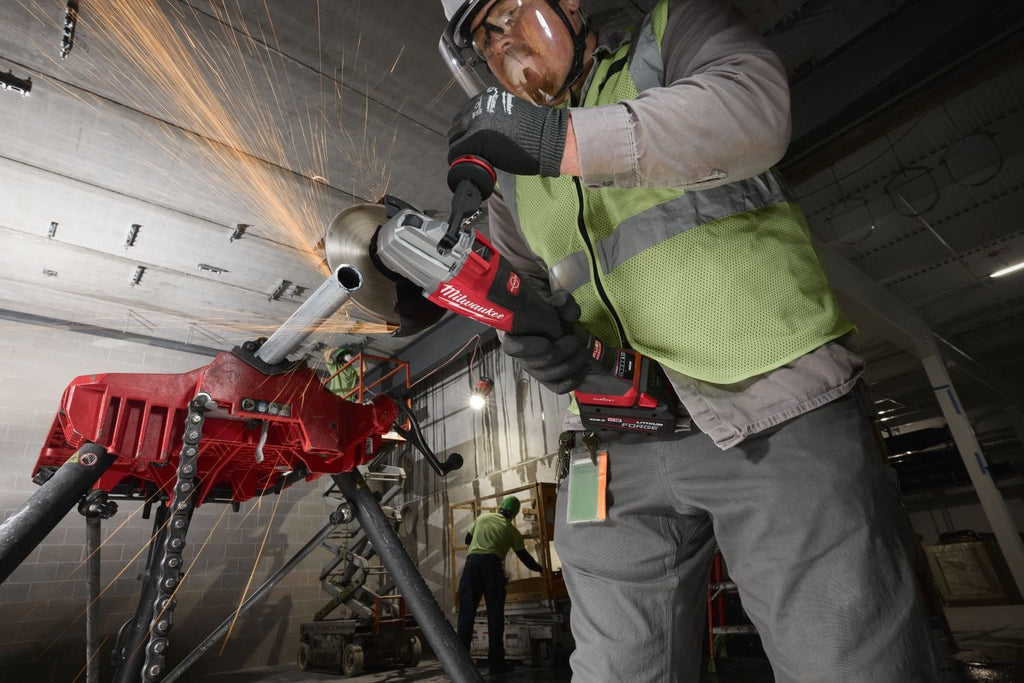 Milwaukee 3676-20 M18 FUEL 4-1/2" / 6" Dual Trigger Braking Paddle Switch Grinder w/ ONEKEY, Tool Only