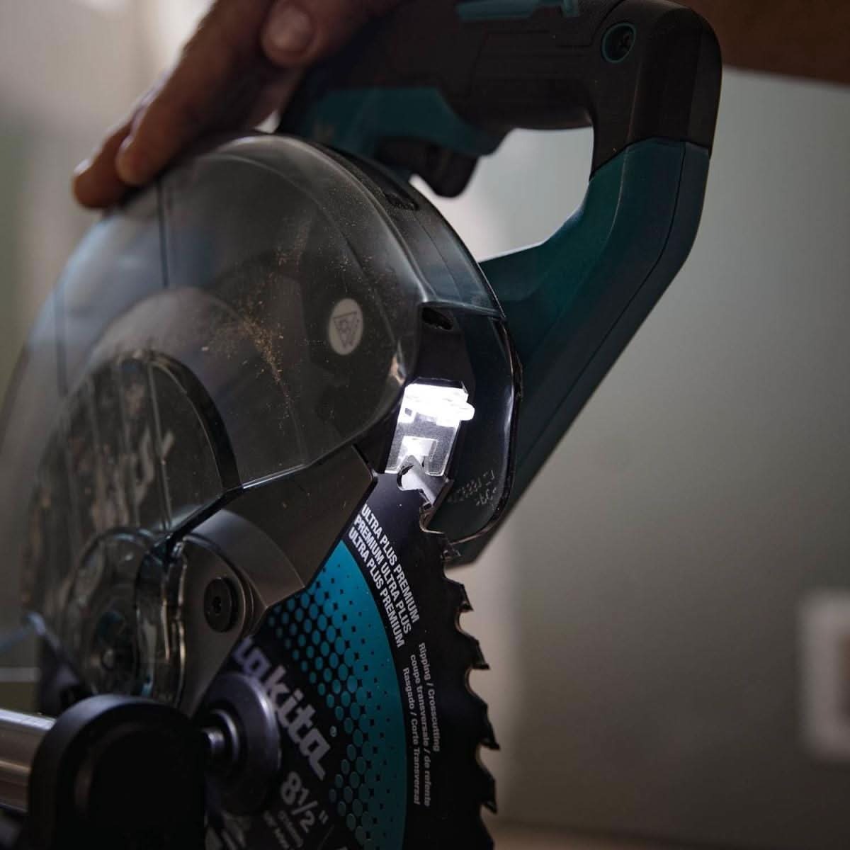 Makita GSL02M1 40V max XGT Brushless Cordless 8-1/2" Dual-Bevel Sliding Compound Miter Saw Kit, AWS Capable (4.0Ah)