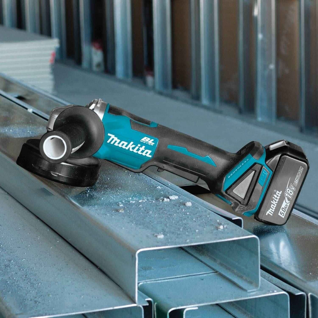 Makita XAG11T 18V LXT Lithium-Ion Brushless Cordless 4-1/2"Â / 5" Paddle Switch Cut-Off/Angle Grinder Kit, with Electric Brake (5.0Ah)
