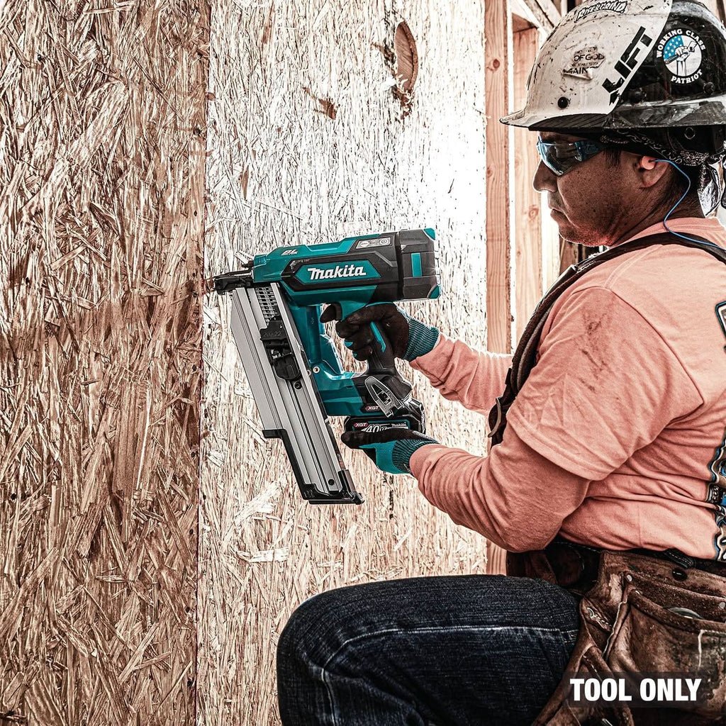 Makita GNB02Z 40V max XGT Brushless 21-Degree Full Round Head 3-1/2-in. Framing Nailer, Tool Only