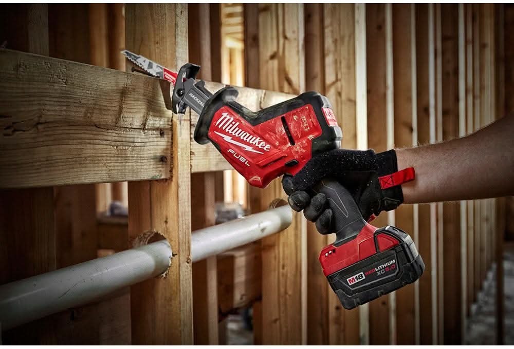 Milwaukee 2719-21 M18 FUEL Hackzall Recip Saw 5Ah Kit + FREE AX Blade