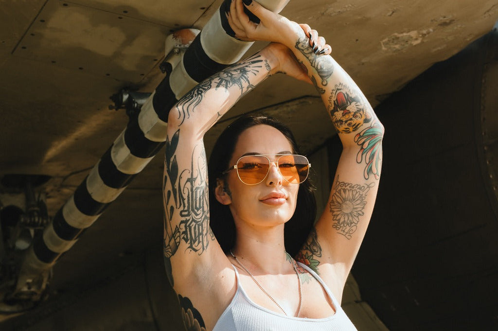 Heat Wave Incline Polished Gold Frame Amber Lens Sunglasses