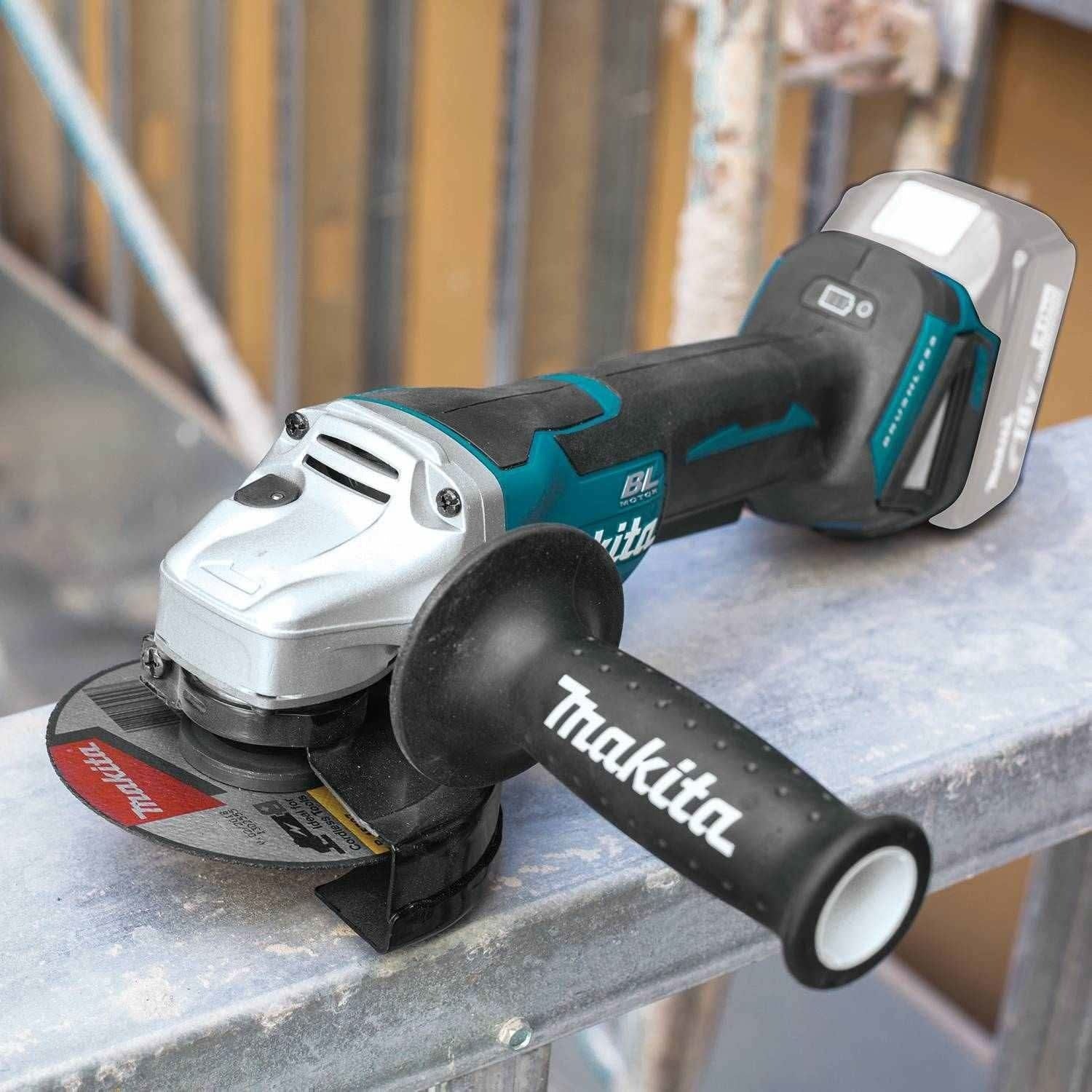 Makita XAG11Z 18V LXT Lithium-Ion Brushless Cordless 4-1/2" / 5" Paddle Switch Cut-Off/Angle Grinder, with Electric Brake, Tool Only